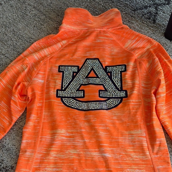 WOMENS RHINESTONE BEDAZZLED UNDER ARMOUR Auburn University HALF ZIP
NWOT - Picture 1 of 10